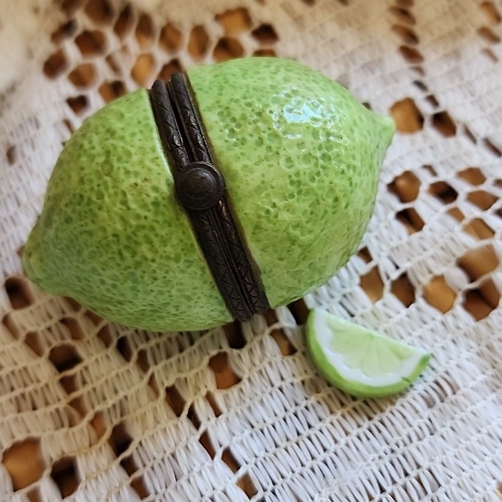 Vintage Midwest Of Cannon Falls Limoge Style Box With Lime Slice